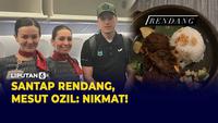 Bintang sepak bola Mesut Ozil akhirnya resmi menginjakkan kaki di Bandara Soekarno - Hatta, Banten, Tangerang, Selasa (24/5) lalu. Uniknya, tidak lama setelah tiba, eks Arsenal dan Real Madrid itu langsung memamerkan momen saat dirinya hendak bersant...