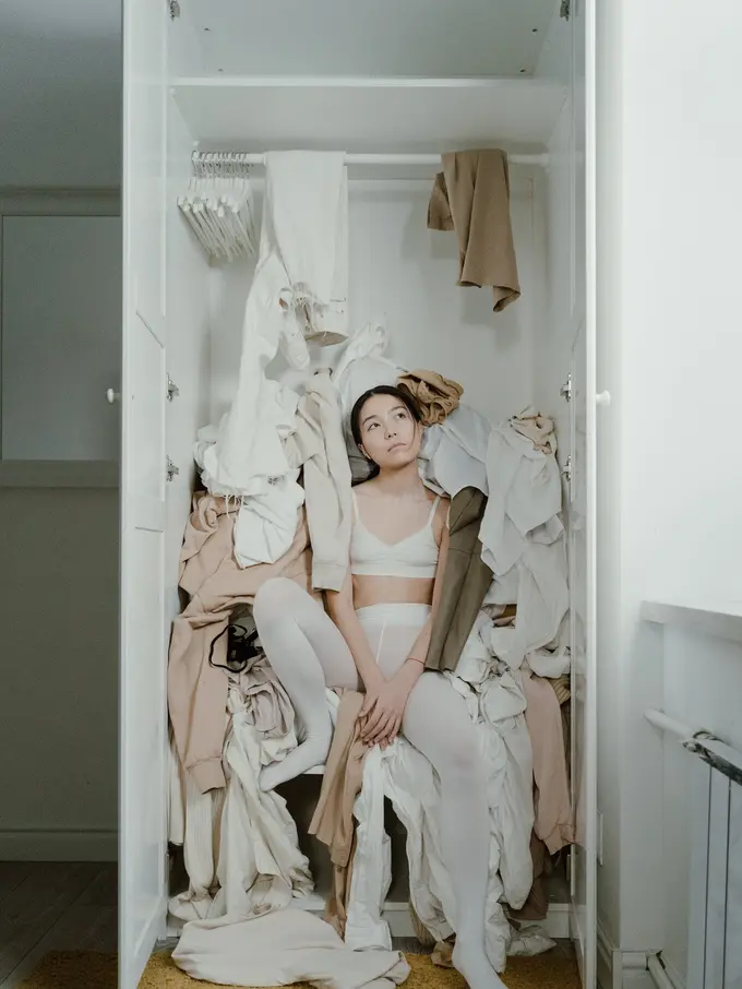 Mengenal Capsule Wardobe, Solusi Tampil Minimalis dan Tetap Modis