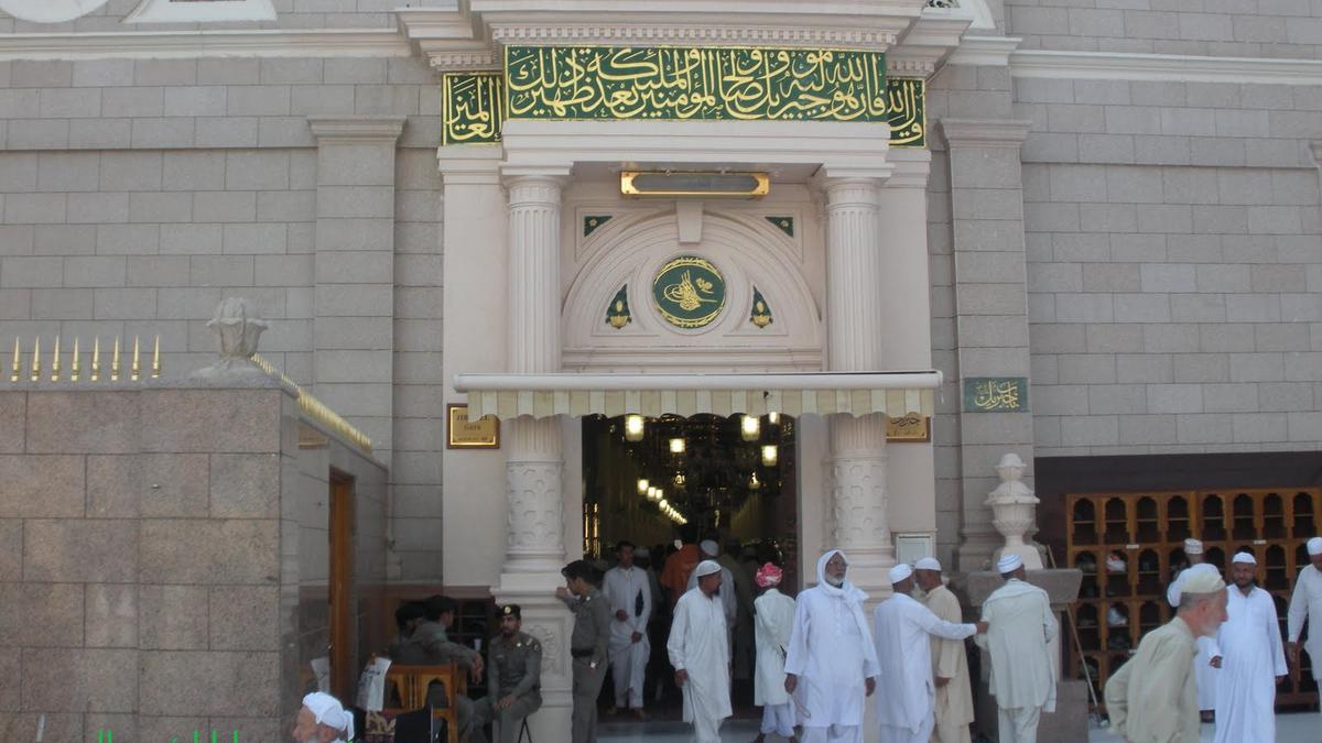 Tempat Malaikat Jibril Turun, Kisah Pintu Rahasia Nabawi yang Penting Dikunjungi Jemaah Haji 2025