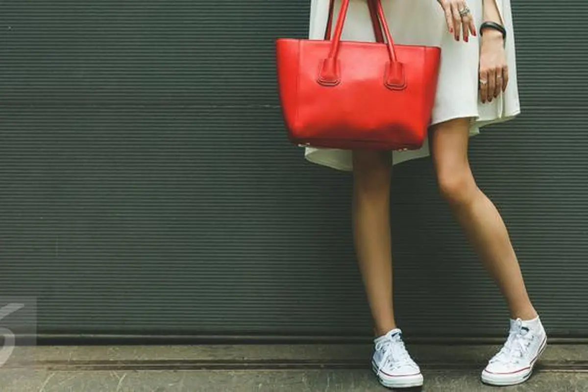 5 Jenis Sepatu Ini Tepat untuk Dikenakan dengan Celana Pendek 