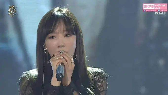 Taeyeon `Girls generation`