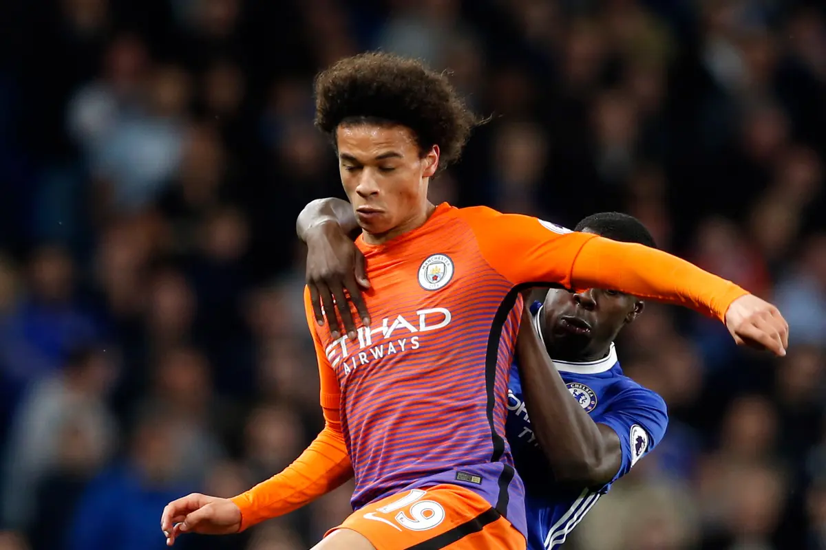 Gelandang Manchester City, Leroy Sane (depan), diprediksi bakal lebih bersinar pada musim depan. 