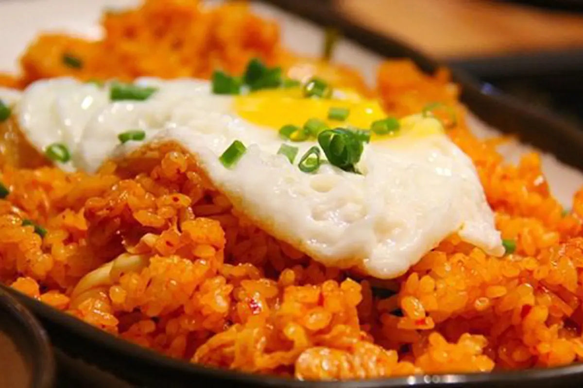 Nasi goreng merah/copyright Pixabay.com/sharonang