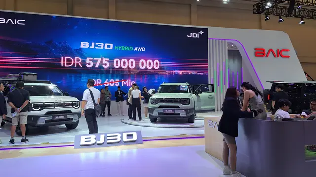 Rojali dan Rohana di GIIAS 2025, Berwisata Otomotif Tanpa Bertransaksi