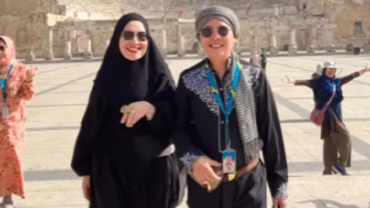 Ibunda Ayu Ting Ting (Foto: Instagram/@mom_ayting92_)