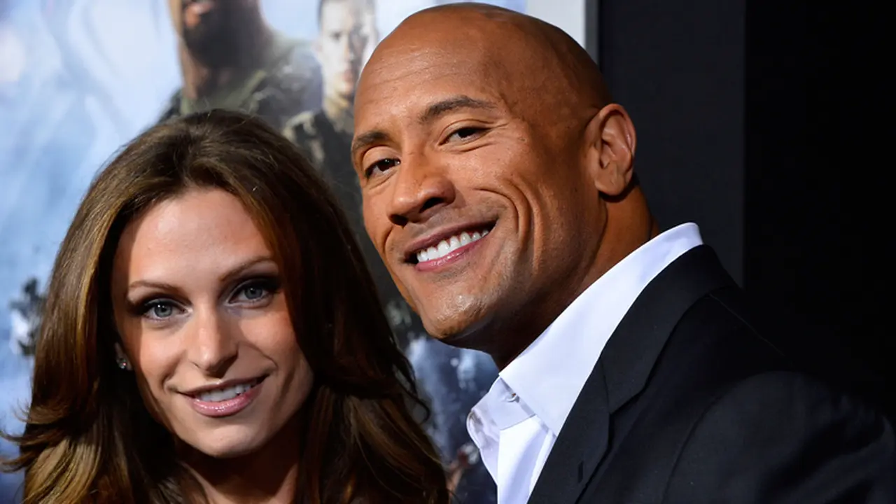 Dwayne "The Rock" Johnson dan Lauren Hashian