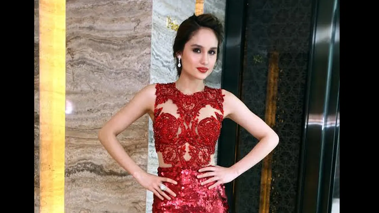 Cinta Laura