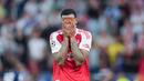 Pemain Arsenal, Gabriel Magalhaes, tak mampu menutupi kekecewaan setelah gagal mengeksekusi penalti dalam adu tos-tosan yang berujung pada kekalahan The Gunners dari PSG pada final Liga Champions 2025/2026 di Stadion Puskas Arena, Sabtu (30/5/2026). (AP Photo/Andreea Alexandru)