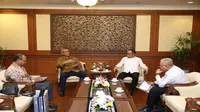 Duta Besar RI di Yordania Andy Rachmianto menemui Menteri Ketenagakerjaan M. Hanif Dhakiri di Kantor Kemnaker Jakarta, Senin (22/10/2018).
