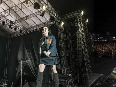 Setelah hampir 5 tahun vakum, Momo Geisha akhirnya kembali tampi di atas panggung Playlist Live Festival Bandung. (instagram.com/therealmomogeisha)