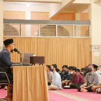 Ilustrasi ceramah, pengajian. (Photo by Masjid Pogung Raya on Unsplash)