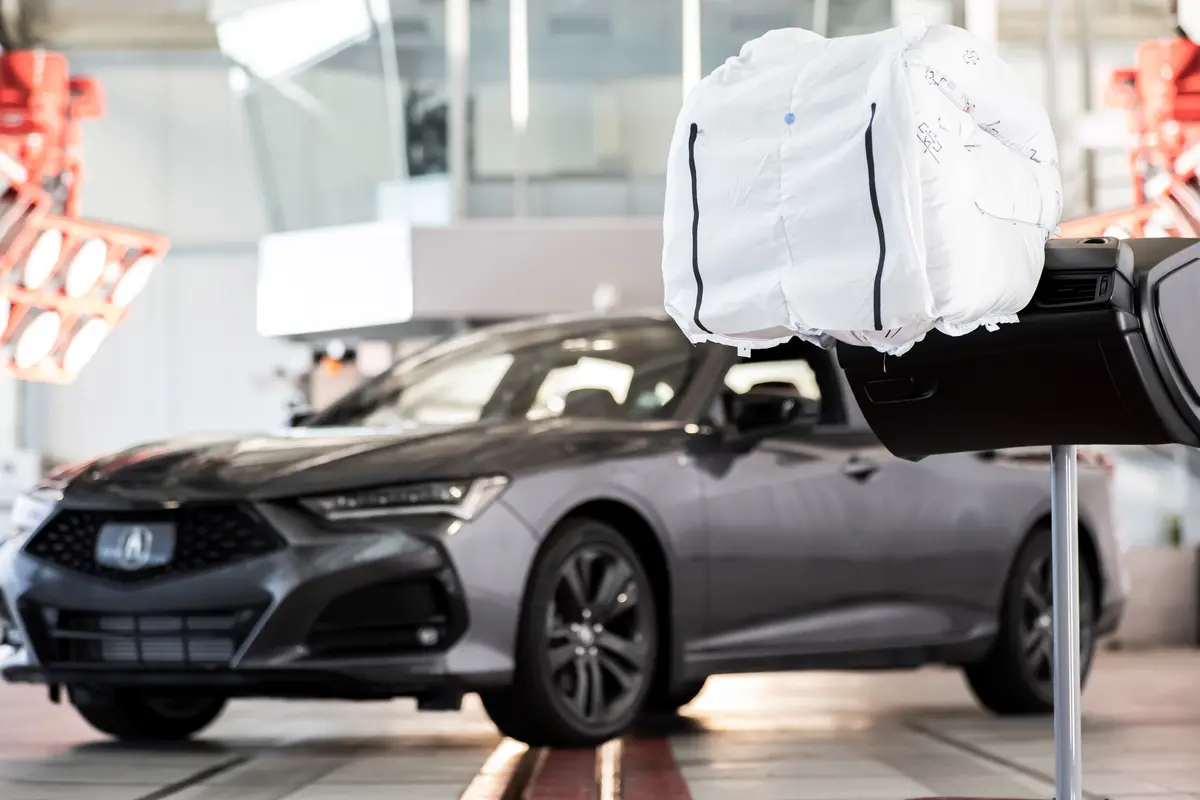 All New Acura TLX 2021, dilengkapi dengan teknologi keselamatan First Passenger Front Airbag.