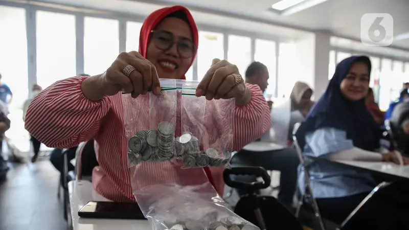 Antusiasme Warga Tukarkan Uang Logam Rupiah di Gelaran FERBI 2024