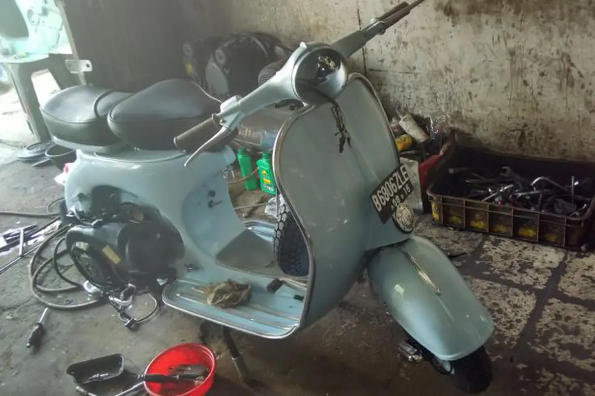 Di Bengkel Ibu Ini Restorasi Vespa Cuma Rp 8 Jutaan
