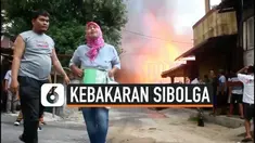 Kebakaran melanda belasan rumah di Kabupaten Sibolga Sumatera Utara. Diduga kebakaran akibat ledakan kompor di salah satu rumah yang terbakar. Kebakaran juga membuat warga histeris.