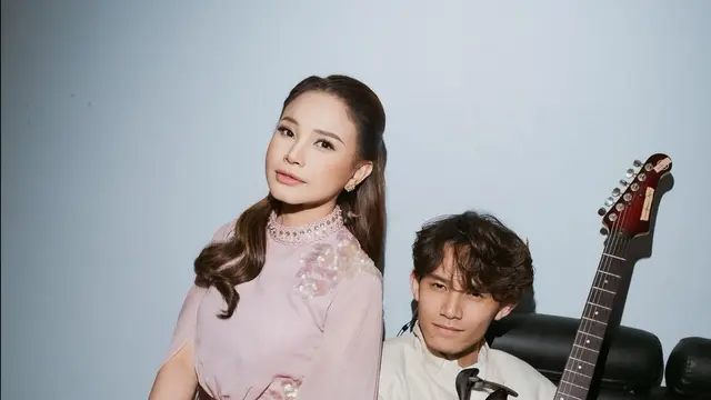 6 Potret Rossa Bareng Rizky Langit Ramadhan bak Bestie, dari Manggung hingga Nongkrong Bareng