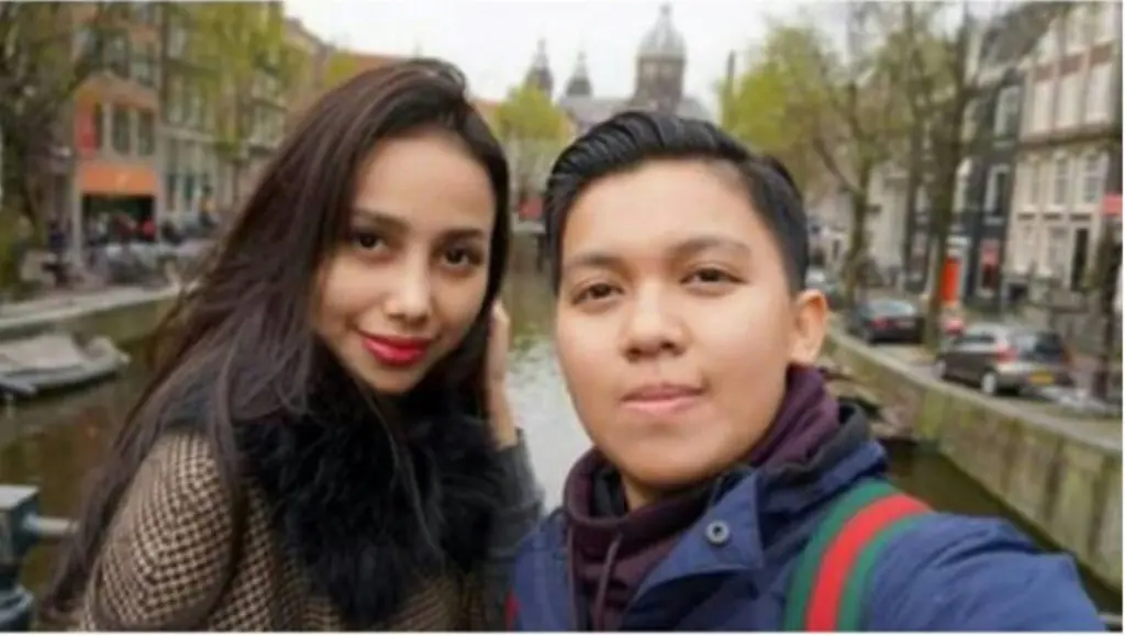 Foto liburan mewah bos First Travel, Kiki Hasibuan dengan teman perempuannya, di Amsterdam, Belanda. (Sumber Foto: Instagram)