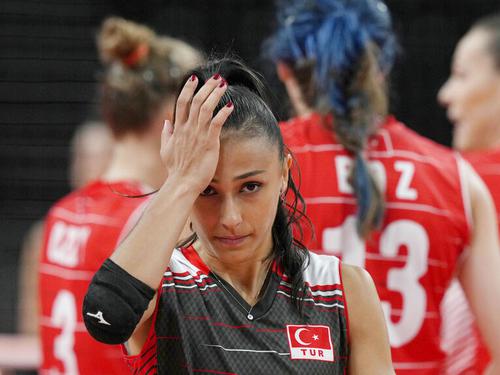 Katta eshakli gozal blondalar ishtirokidagi porno