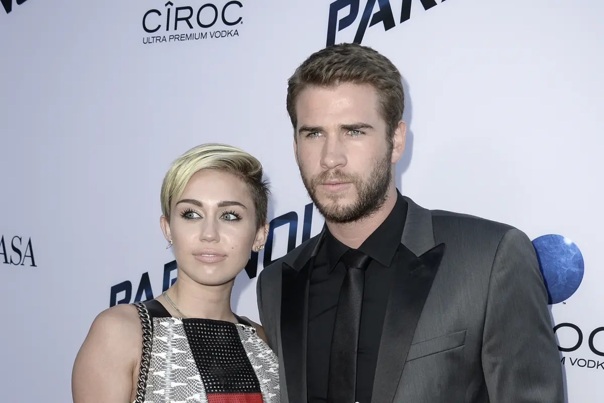 Miley Cyrus dan Liam Hemsworth 