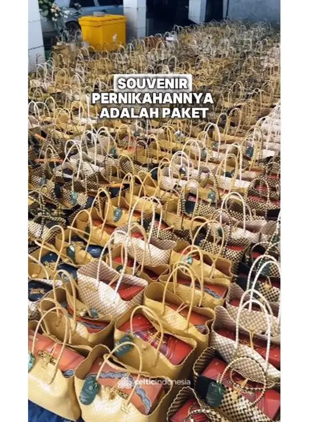 8 Potret Viral Pernikahan Anak Sultan Gresik Bak Pesta Rakyat, Ada Hadiah Umrah