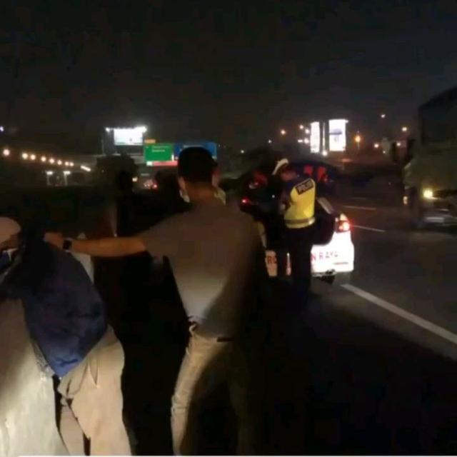 Ferdian Paleka ditangkap polisi (https://www.instagram.com/p/B_5Xtz-hmDP/)