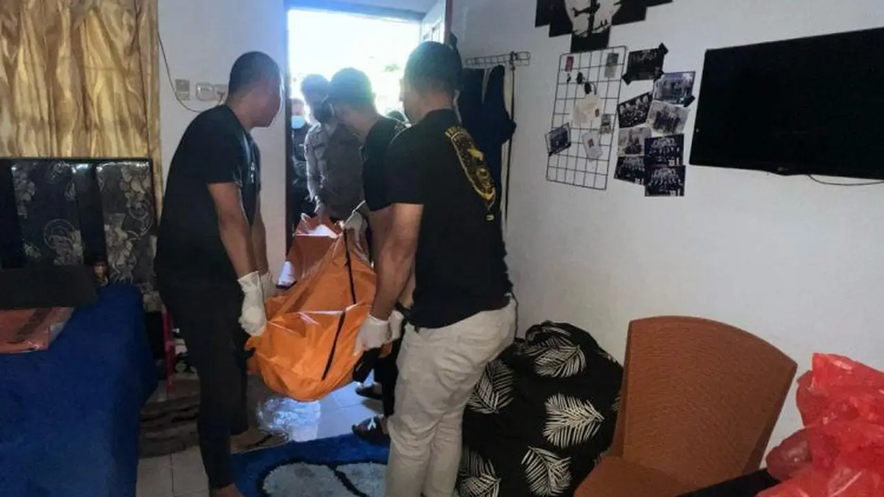 Unit Identifikasi tiba di tempat kejadian perkara (TKP) dan melakukan proses identifikasi, diikuti oleh kedatangan Biddokes Polda Sulut untuk mengevakuasi korban ke Rumah Sakit Bhayangkara.