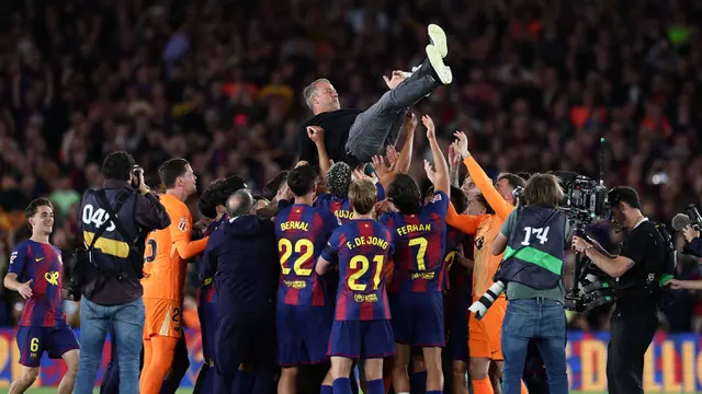Foto: Momen Suka Cita Para Pemain Barcelona setelah Kunci Gelar Juara Liga Spanyol dan Tumbangkan Real Madrid di Laga El Clasico