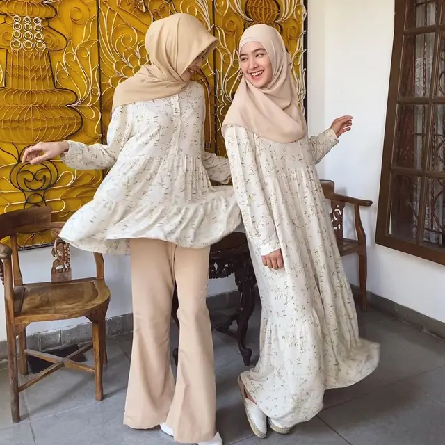 7 Pesona Cut Syifa saat Tampil Berhijab, Curi Perhatian