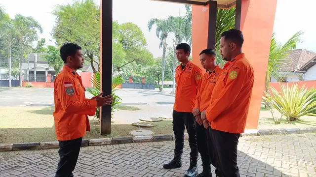 Tim SAR lakukan Koordinasi untuk proses pencarian korban.