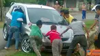 Citizen6, Jambi: Sebuah mobil jenis sedan honda, terperosok ke parit sekitar komplek Dinas Pekerjaan Umum Sarolangun.