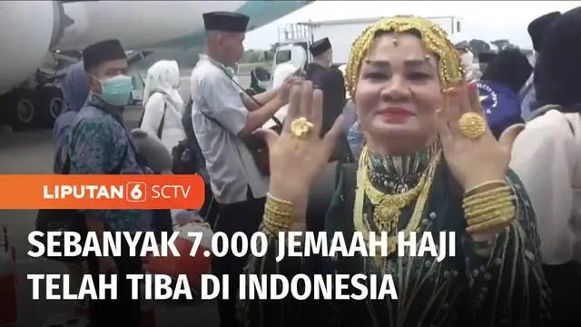 Para jemaah haji Indonesia mulai berdatangan ke Tanah Air. Salah satunya kloter pertama asal Makassar, Sulawesi Selatan, yang tiba dengan memakai pakaian khas Bugis. Kini total jemaah haji Indonesia yang sudah tiba di Tanah Air lebih dari 7000 orang.