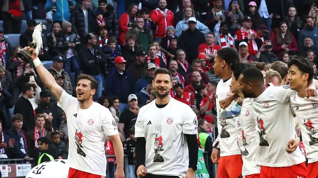 Foto: Momen Suka Cita Vincent Company dan Tim setelah Bayern Munchen Kunci Gelar Juara Bundesliga