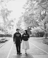 Penampilan Kaesang pun dilengkapi dengan celana panjang warna hitam. Dipermanis dengan cap dan sneakers yang membuat penampilannya kian seperti mahasiswa. [@erinagudono/@kaesangp].