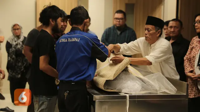 [Bintang] Jenazah Yockie Suryo Prayogo