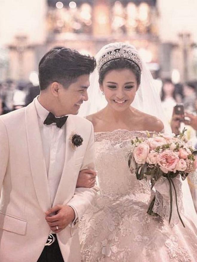 Chelsea Olivia dan Glenn Alinskie Gelar Resepsi Pernikahan - Celeb Bintang.com