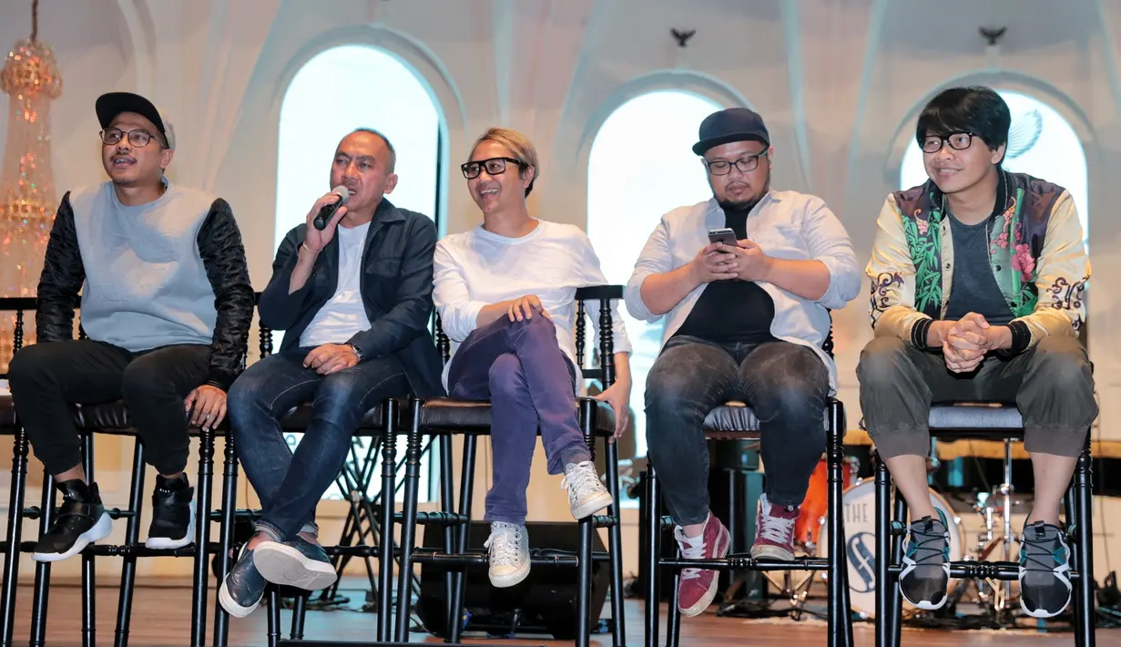 "Khusus untuk GIGI dan Nidji ini memang digarap dalam rangka untuk grand opening The Pallas. Nantinya juga akan menghadirkan semua band," ucap pihak penyelenggara dari The Pallas saat menggelar jumpa pers, Rabu (17/5/2017). (Adrian Putra/Bintang.com)