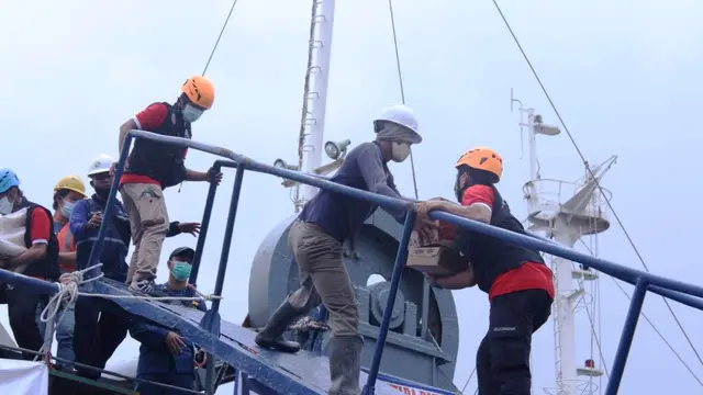 Kapal Kemanusiaan Layarkan Ribuan Ton Bantuan ke Sulawesi Barat