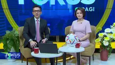Simak Fokus Pagi (14/07) dengan berita-berita sebagai berikut, Takut Terjaring Razia, Pengendara Panik, Mencekam, Dua Ormas Saling Serang, Penyelamatan Pasien RSUD dari Banjir, Pengosongan Bangunan Berlangsung Ricuh.