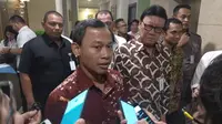 Komisioner Komisi Pemilihan Umum (KPU) RI, Pramono Ubaid menegaskan, serangan siber terhadap sistem Informasi Teknologi (IT) KPU tidak akan berpengaruh pada hasil Pemilu 2019. (Merdeka.com/Nur Habibie)