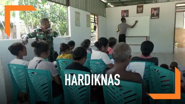 Sebagian orang tua dan remaja putus sekolah secara sukarela belajar membaca di perbatasan Indonesia dan Timor Leste. Berikut cerita mereka.