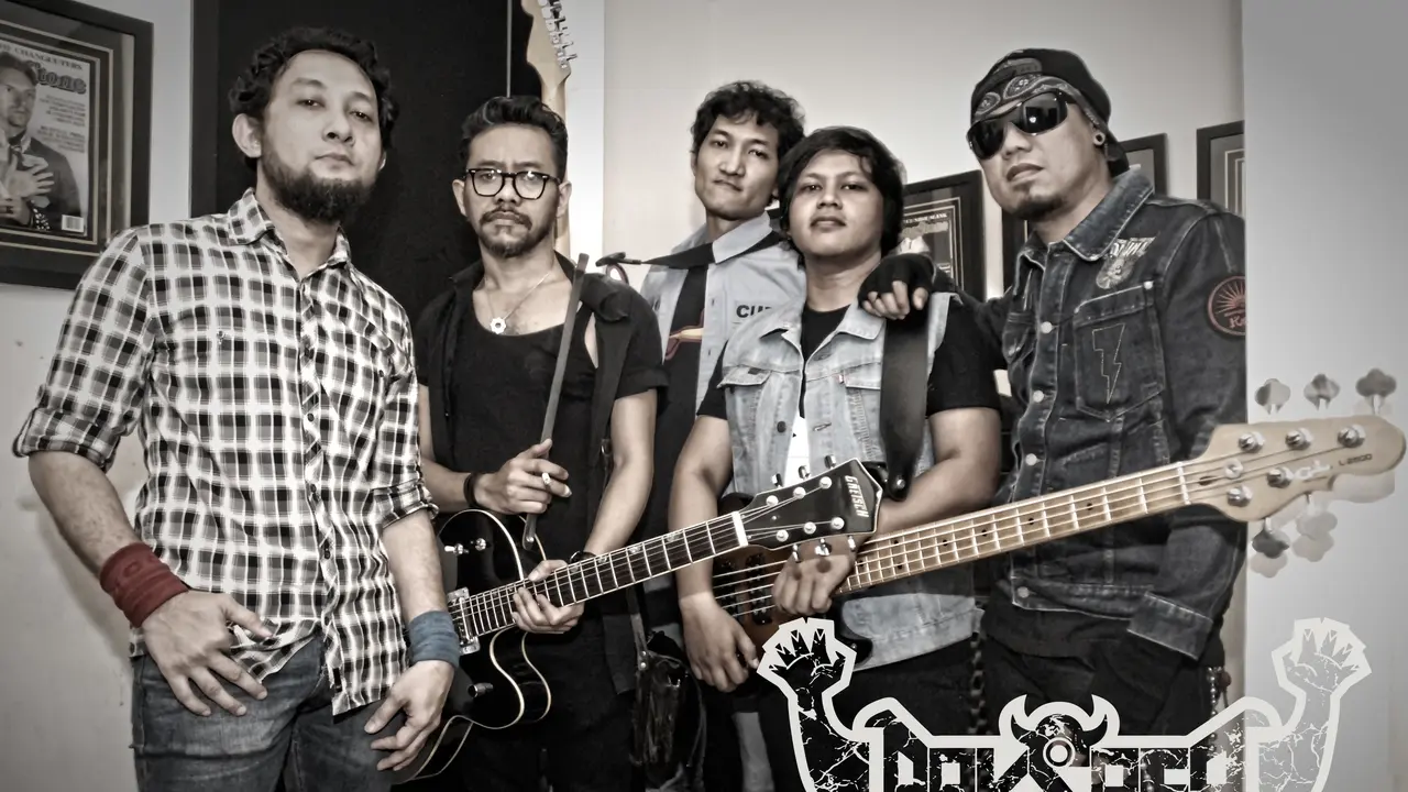 Raksasa Band