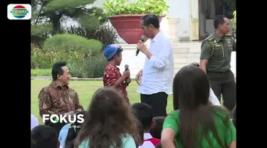 Presiden Joko Widodo ajak anak-anak bermain di Istana Merdeka, Jakarta. Presiden ingatkan anak tak hanya bermain gawai.