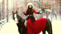 Foto Karya Fotografer Rusia Wujudkan Cerita Dongeng Menjadi Nyata