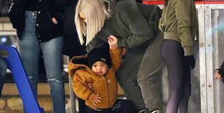 Kim Kardashian sepertinya ingin benar-benar menghabiskan liburan akhir tahun bersama dengan keluarganya. (instagram/kimkardashian)
