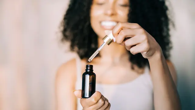 Trik Menyimpan Serum Vitamin C dengan Tepat, Biar Nggak Gampang Oksidasi