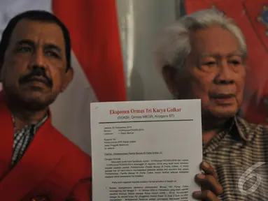 Pendiri Partai Golkar Suhardiman menggelar jumpa pers terkait Munas Golkar, Jakarta (2/9/2014) (Liputan6.com/Johan Tallo)