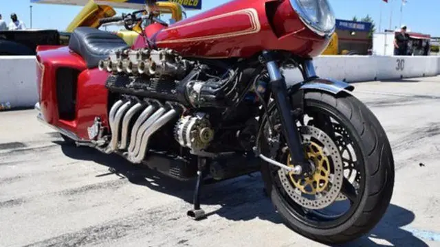 Kumpulan Potret Modifikasi Ekstrem Motor Bermesin Mobil - Otomotif