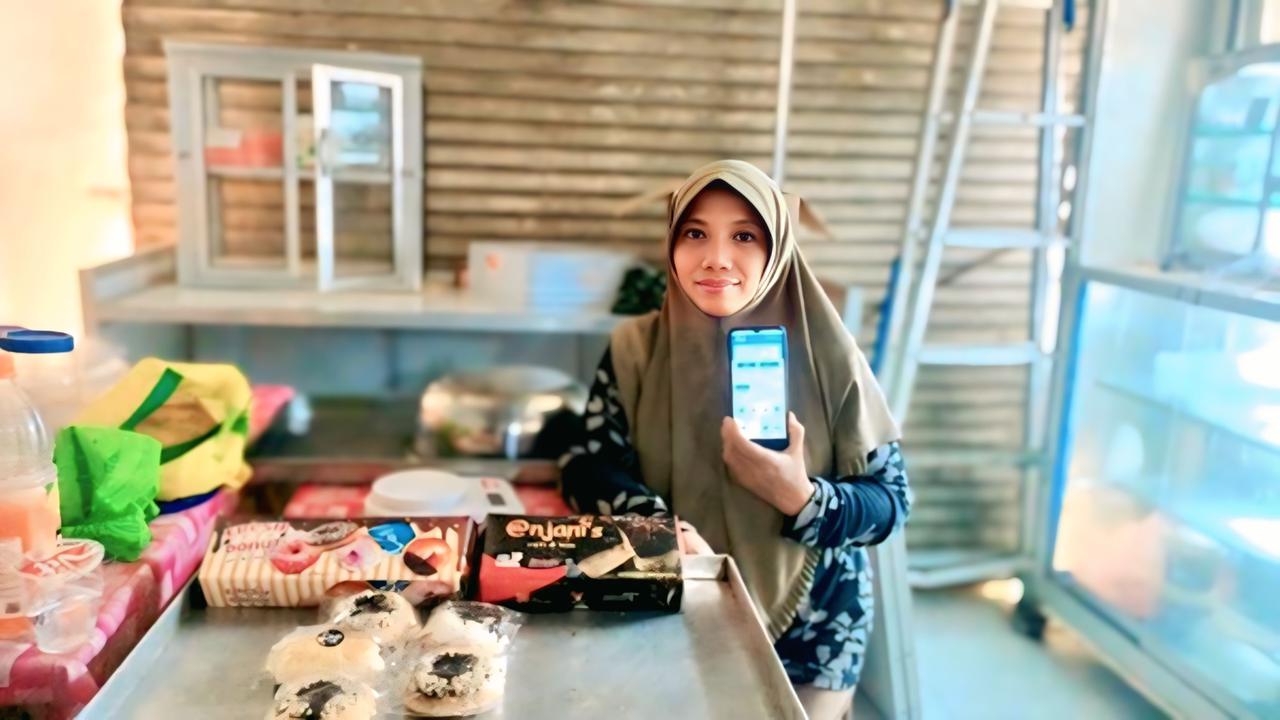 Dari Dapur Sederhana ke Usaha Mandiri, Tantiningsih Berkembang Bersama Holding UMi