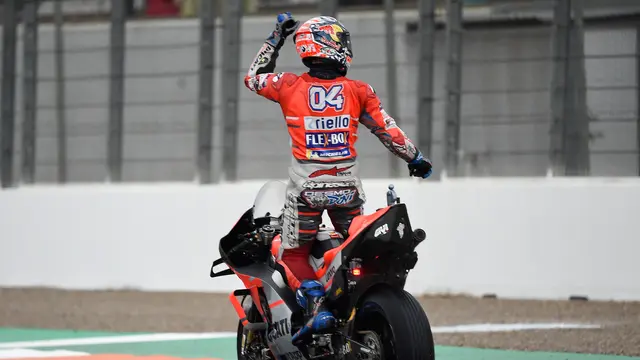 Aksi Balapan Andrea Dovizioso Juara MotoGP Valencia