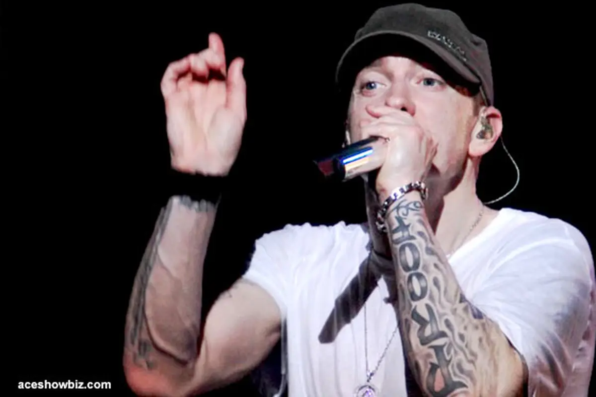 eminem-130826b.jpg